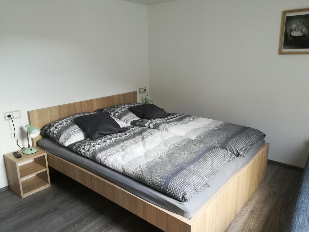 Penzion Šápara Velké Bílovice Exterior foto